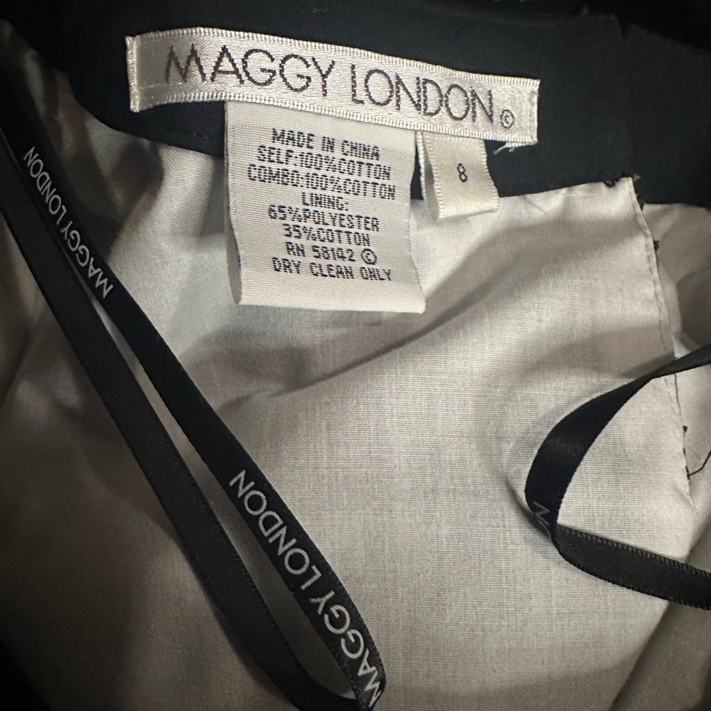 Chic Maggy London Dress - Picture 4 of 7